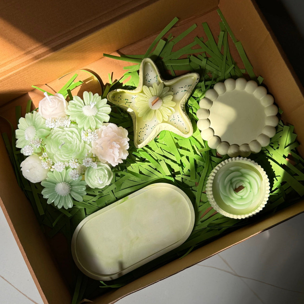 Luxury Candle & Décor Gift Box (5-Piece Set)
