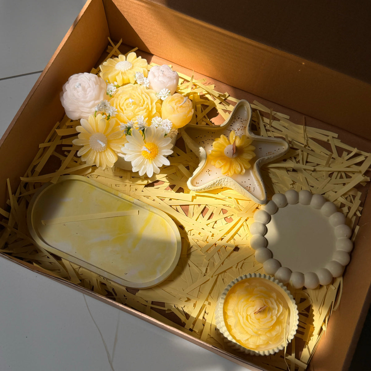 Luxury Candle & Décor Gift Box (5-Piece Set)